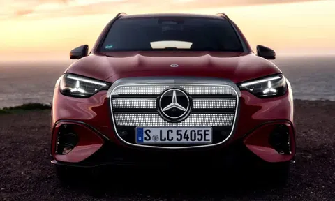 Mercedes-Benz thật sự gặp khó vì xe điện