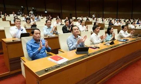 Quốc hội "chốt" miễn thuế với xăng dầu đến hết ngày 30-6