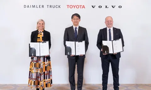 Toyota liên minh cùng Volvo, Daimler - xe hydro là tương lai?