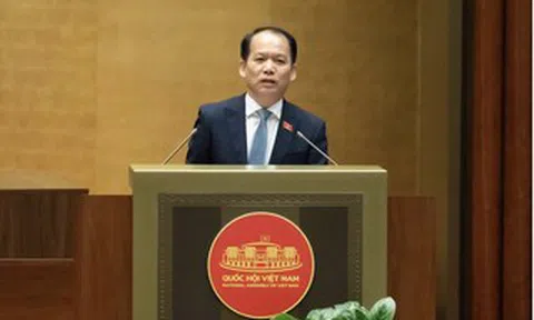 Vì sao giấy khai sinh, chứng nhận kết hôn phải do lãnh đạo UBND cấp xã ký mà không được ủy quyền?