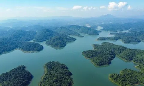 Bến En –'nàng công chúa tuyệt sắc vẫn ngủ quên', mỏi mòn chờ nhà đầu tư đánh thức