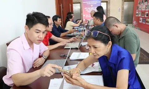 TPHCM: "Cầm tay chỉ việc" người dân thủ tục đăng ký hộ kinh doanh