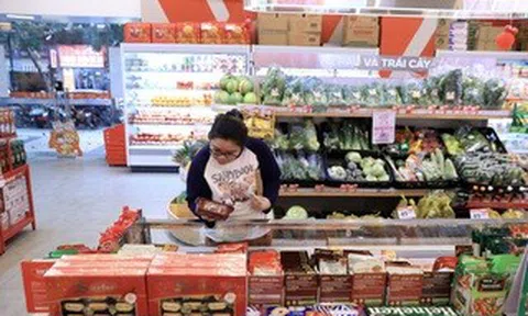 Mở siêu thị nhỏ trong chợ truyền thống lớn, giảm giá hàng Việt vào cuối tuần