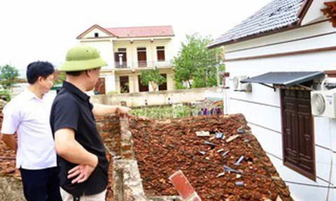 Mưa đá, dông lốc gây ảnh hưởng tới 4.000 hộ dân một xã ở Thanh Hóa