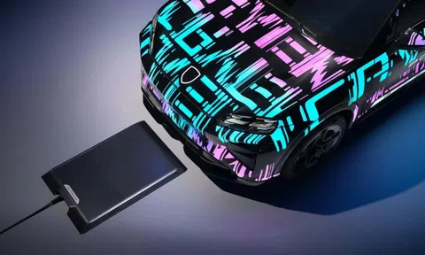 Bất ngờ với tốc độ bộ sạc không dây của Porsche