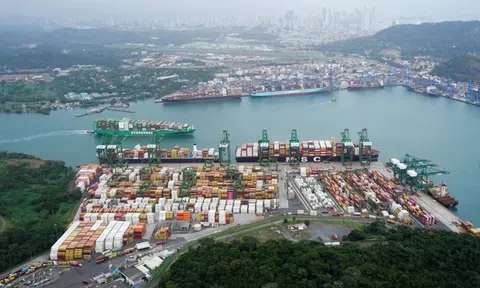 Hormuz bị phong tỏa, phí qua kênh Panama vọt lên 4 triệu USD