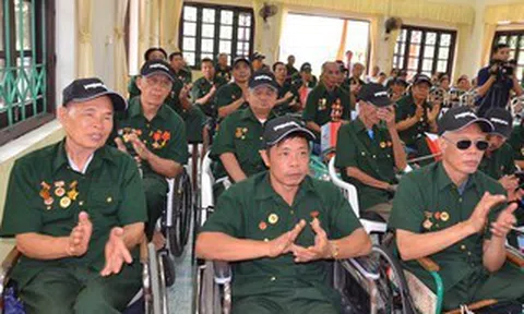 Thủ tướng Chính phủ yêu cầu các Chủ tịch tỉnh trực tiếp thăm hỏi, tặng quà thương bệnh binh dịp 30-4