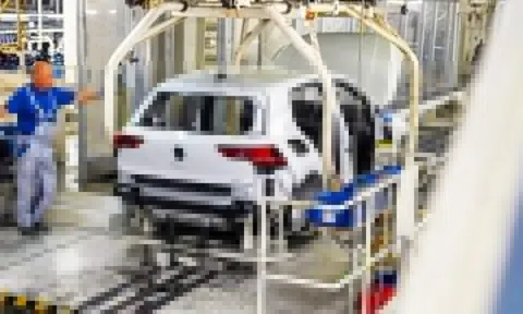 Tập đoàn Volkswagen dự kiến giảm sản xuất cả triệu xe/năm