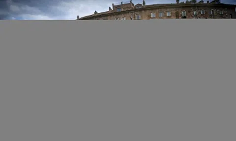 Bán ế, xe điện này được đại lý giảm gần nửa giá