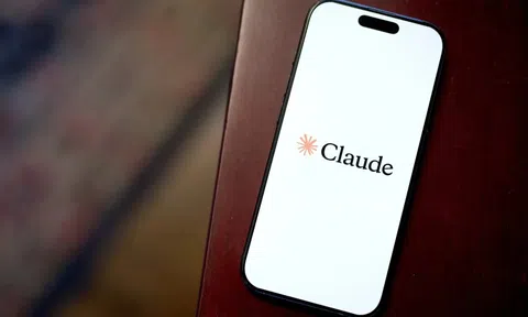 Bán biệt thự để 'tất tay' vào Claude