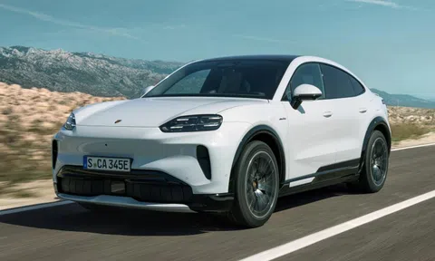 SUV thuần điện Porsche Cayenne Coupe Electric có giá 4,82 tỷ đồng