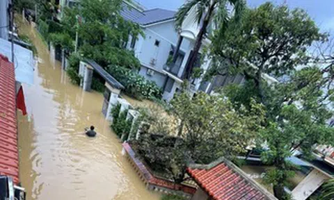 Vì sao một số phường ở Huế phát tiền hỗ trợ lũ lụt vào... mùa hè?