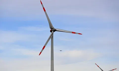 Diễn biến bất ngờ với turbine điện gió bị “rụng” trong đêm