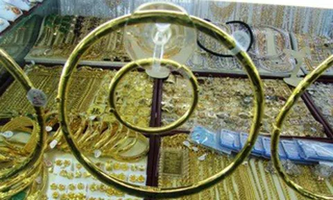 Giá giảm tiếp, người mua vàng SJC, vàng nhẫn 1 tháng qua lỗ 15 triệu đồng