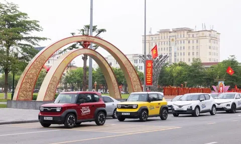 Vượt 70 km đến lái thử, khách Hà Tĩnh quyết mua VF 7 ngay trong ngày