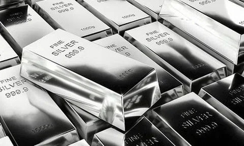 Giá bạc hôm nay (27/4): Đầu tuần, giá bạc trong nước và thế giới đồng loạt lao dốc