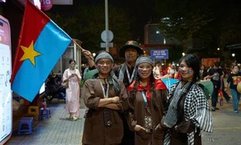 Hồi ức tháng 4: Người trẻ viết tiếp câu chuyện hòa bình