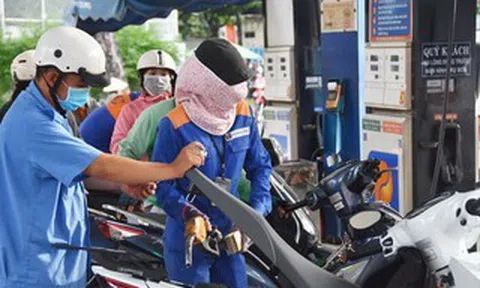 Chính phủ giảm thuế nhập khẩu xăng dầu về 0% đến hết 30-6