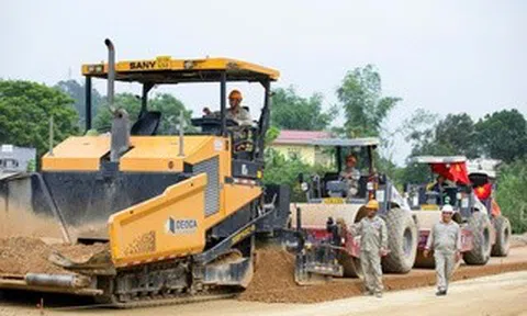 Hàng ngàn công nhân bám công trường tại các dự án trọng điểm dịp nghỉ lễ 30-4, 1-5