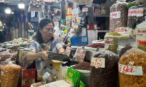 Miễn thuế hộ kinh doanh: Vấn đề không chỉ ở ngưỡng 500 triệu hay 1 tỷ