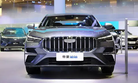 Geely ra mắt xe hybrid mới, chạy 100 km chỉ tốn 2,2 lít xăng