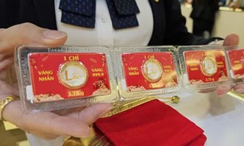 Tối 1-5, giá vàng thế giới đột ngột giảm nhanh