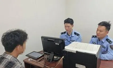 Mẹ vừa gọi điện báo chuyển khoản thành công 300 triệu đồng, con trai tá hỏa gọi ngay cảnh sát