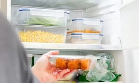 Canh, rau thừa để tủ lạnh qua đêm có sinh ra chất gây ung thư?