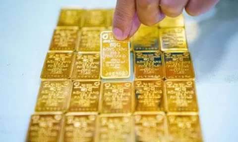 Tối 7-5, giá vàng miếng SJC rút ngắn cách biệt bất ngờ với giá thế giới