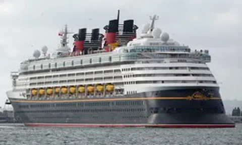 Nhiều nhân viên tàu du lịch Disney bị bắt trong cuộc điều tra về xâm hại trẻ em