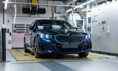 BMW tăng tốc sản xuất xe điện