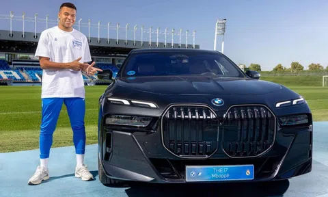 Mới có bằng lái, Kylian Mbappe sử dụng xe gì?