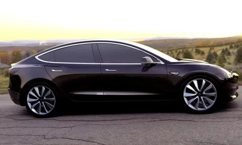 Ôtô điện Tesla sau 7 năm sử dụng - pin 'già', xe vẫn khỏe