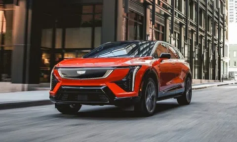Hãng xe sang 'cướp' khách của Tesla