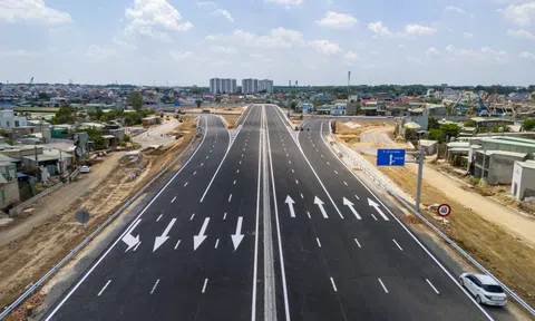 Cao tốc Biên Hòa - Vũng Tàu vướng đường điện cao thế cận ngày thông xe