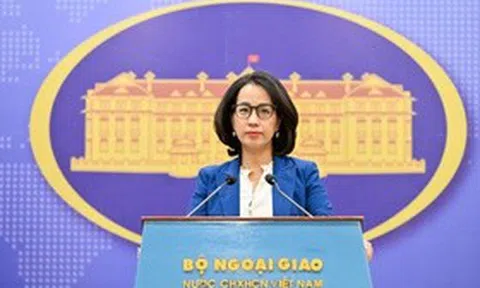Phản đối hoạt động của Trung Quốc và Philippines tại quần đảo Trường Sa của Việt Nam