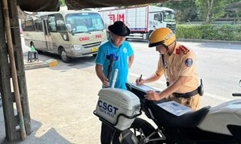 CSGT TPHCM xử phạt nhiều người vi phạm trong ngày đầu đợt cao điểm 45 ngày đêm