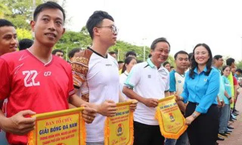 Một giải bóng đá tại Cần Thơ với gần 700 vận động viên tham gia