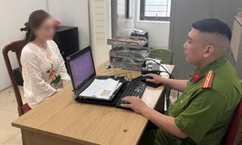 Lập hồ sơ xử lý người phụ nữ chửi bới, hành hung nam tài xế ô tô
