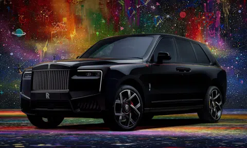 Cận cảnh Rolls-Royce Black Badge Cullinan 'độ' bởi nghệ sĩ Cyril Kongo