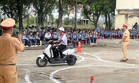 Gần 2.000 học sinh lớp 10 ở Tây Ninh được tập huấn kỹ năng lái xe an toàn