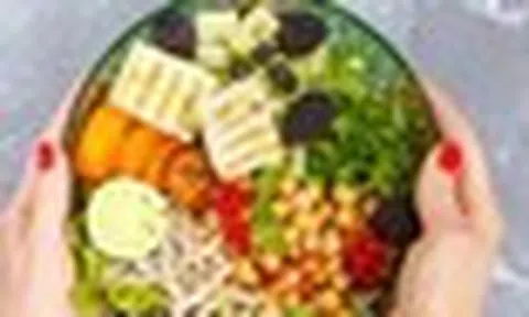 Nghiên cứu đăng trên The Lancet: Chỉ cần thay đổi kiểu ăn "1 thấp - 2 cao" nguy cơ ung thư đại trực tràng giảm gần 30%