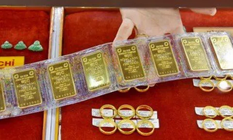 Rớt 30 triệu đồng/lượng từ đỉnh, giá vàng miếng SJC, vàng nhẫn vẫn giảm tiếp