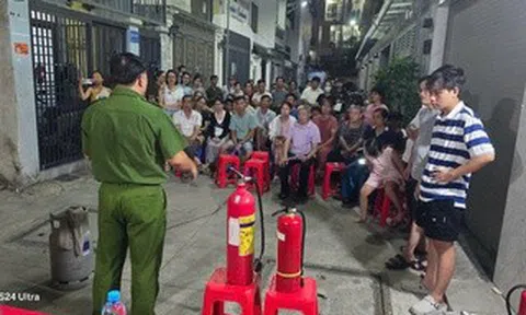 Phường An Nhơn huấn luyện PCCC và nhận diện tội phạm công nghệ cao cho các hộ kinh doanh nhà trọ