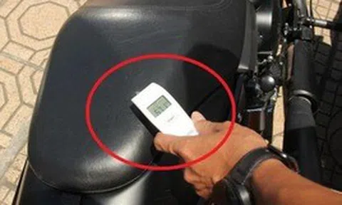 Cách hạ nhiệt yên xe máy khi trời nắng nóng như đổ lửa