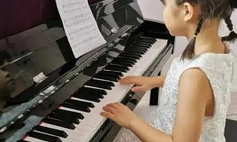 Bố coi trọng 3 điều này, con cái thường sẽ ưu tú