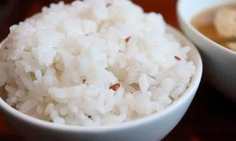Vẫn ăn cơm trắng, người đàn ông giảm đường huyết, 10 kg trong 4 tháng nhờ 3 thay đổi đơn giản