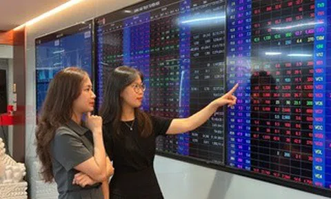 Điều gì đang khiến nhà đầu tư quay lưng với chứng khoán?