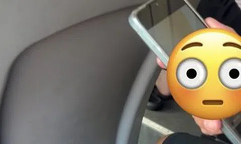 Choáng! Đi phương tiện công cộng, người đàn ông lớn tuổi thản nhiên mở clip "nóng" khiến cô gái bên cạnh sợ hãi