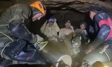 Ly kỳ 11 ngày tìm đường sống của 4 người mắc kẹt trong hang động: "Tôi phải ra ngoài để gặp các em và mẹ"